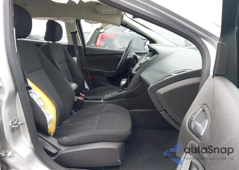 2016 Ford Focus Se z USA, uszkodzony, nr VIN 1FADP3F20GL271047